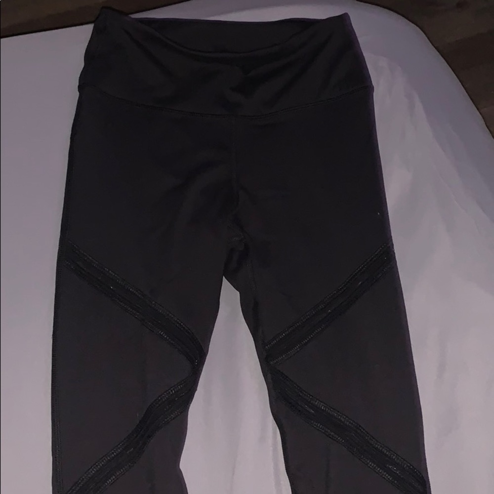 Crisscross mesh leggings
